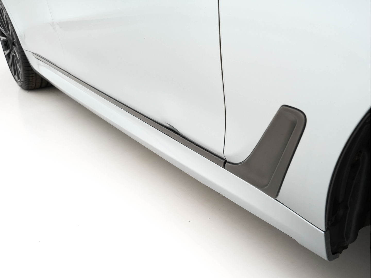 BMW 7 Serie 740d xDrive High Executive M-Sport-Pack Aut. *PANO | NAPPA-FULL-LEATHER | ADAPT.CRUISE | LASER-LED | SOFT-CLOSE | BOWERS/WILKINS-AUDIO | MEMORY-PACK | BLINDSPOT | TOP-VIEW | DAB+ | HEAD-UP | SHIFT-PADDLES | KEYLESS | 20''ALU*