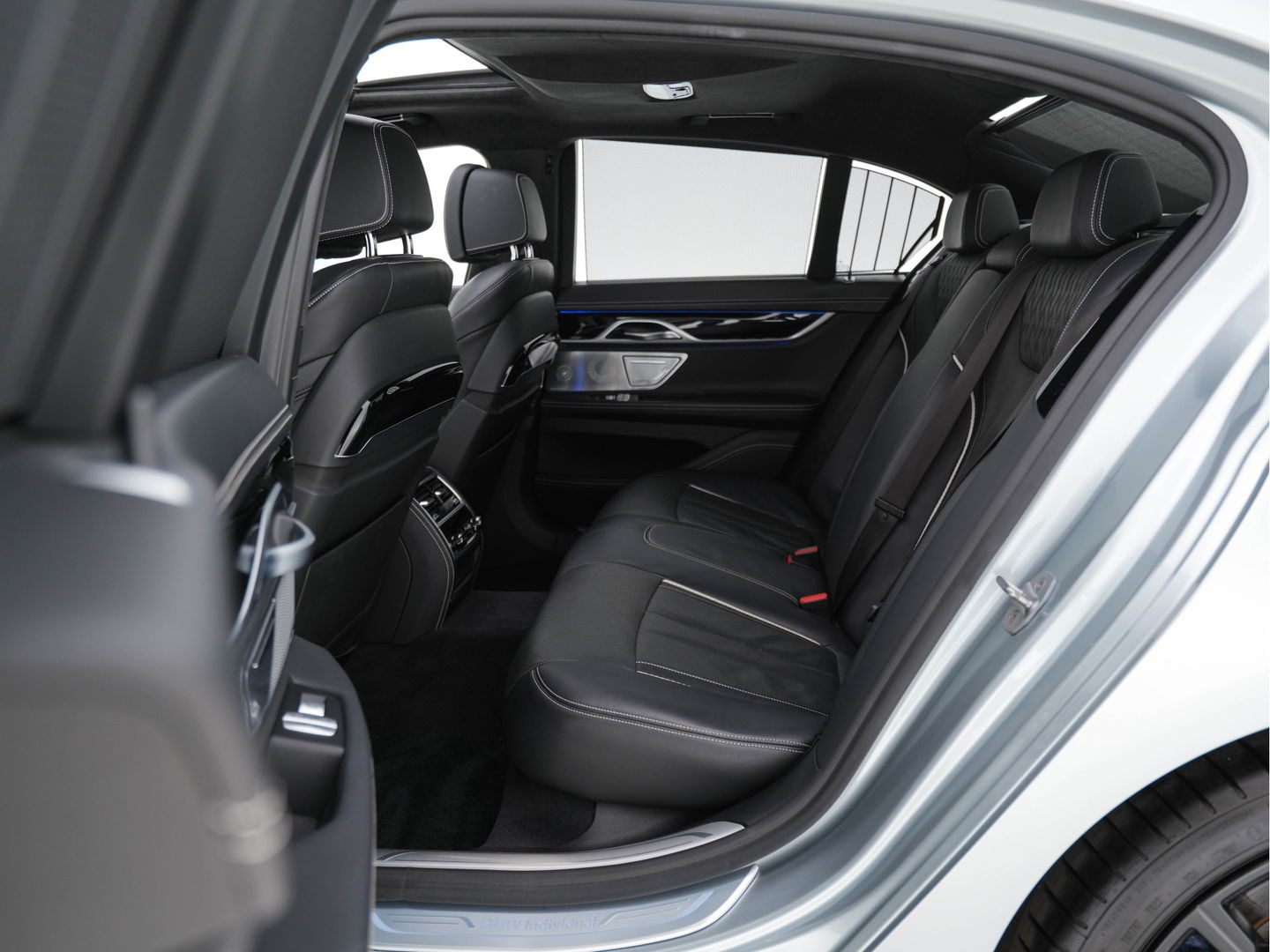 BMW 7 Serie 740d xDrive High Executive M-Sport-Pack Aut. *PANO | NAPPA-FULL-LEATHER | ADAPT.CRUISE | LASER-LED | SOFT-CLOSE | BOWERS/WILKINS-AUDIO | MEMORY-PACK | BLINDSPOT | TOP-VIEW | DAB+ | HEAD-UP | SHIFT-PADDLES | KEYLESS | 20''ALU*