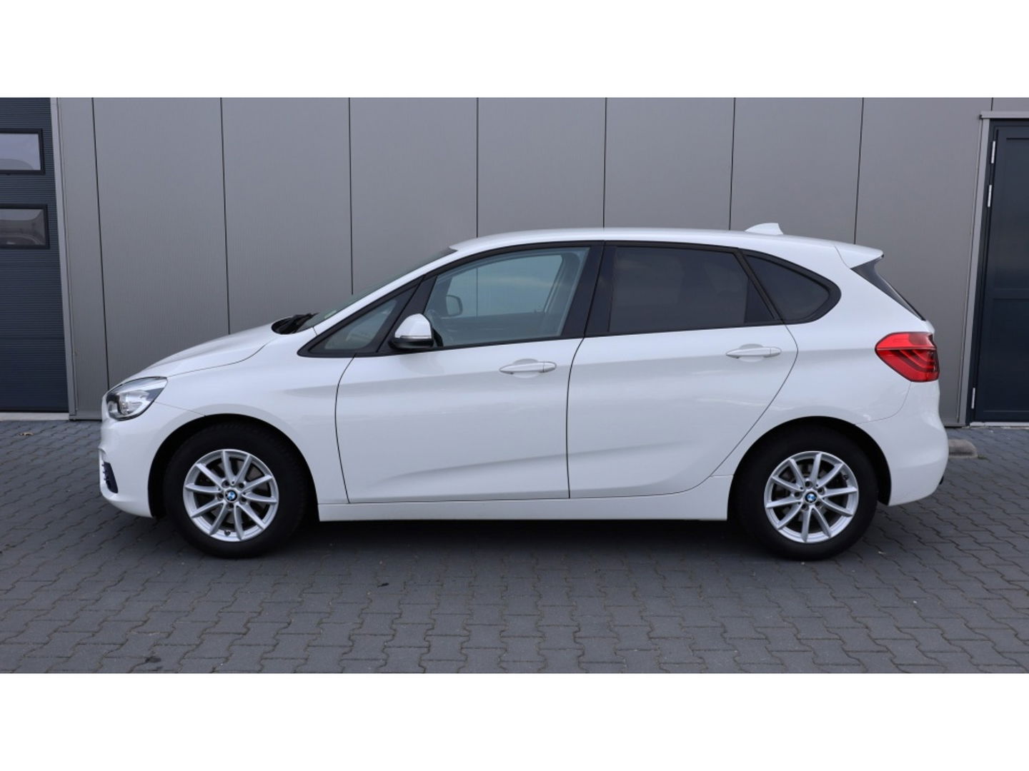 BMW 2 Serie Active Tourer 218i Sport | Led | Media | Stoelverw | PDC | Clima | Navi