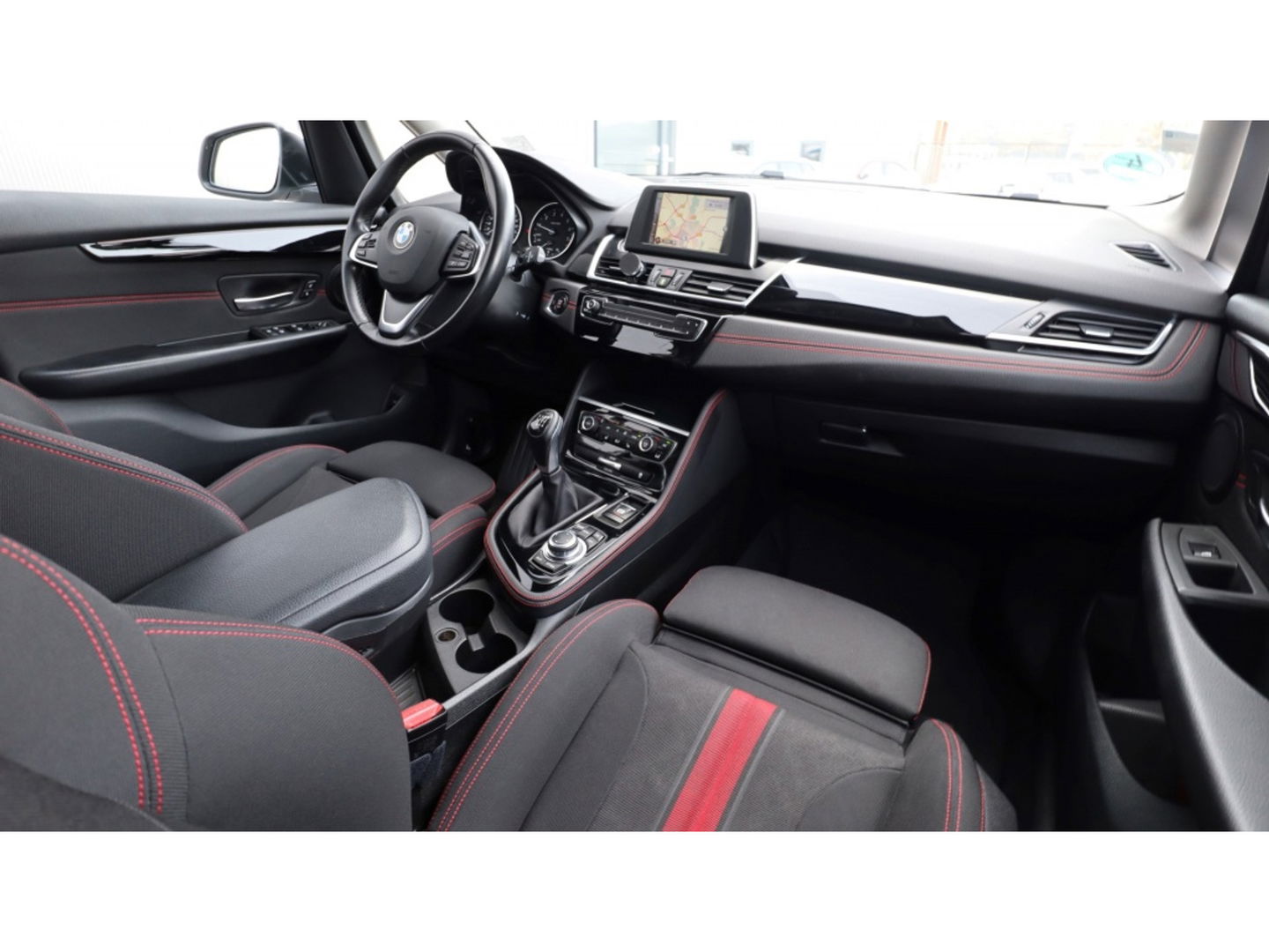 BMW 2 Serie Active Tourer 218i Sport | Led | Media | Stoelverw | PDC | Clima | Navi
