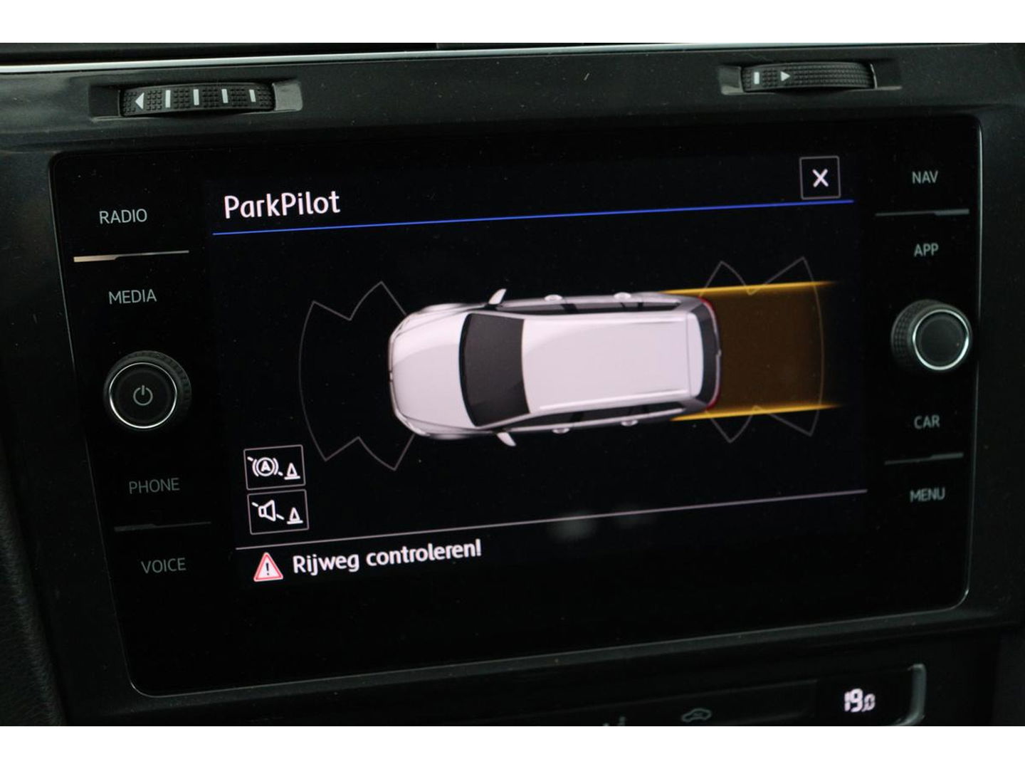 Volkswagen Golf 1.0 TSI Comfortline | Automaat | Adaptive cruise | Carplay | Navigatie | PDC | Climate control | Bluetooth