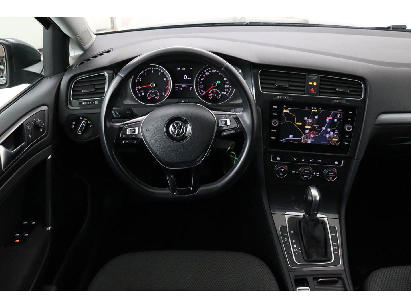 Volkswagen Golf 1.0 TSI Comfortline | Automaat | Adaptive cruise | Carplay | Navigatie | PDC | Climate control | Bluetooth