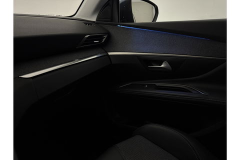 Peugeot 5008 1.2 PureTech 7 Persoons 360Camera LED Sfeer Virtual Carplay Clima Cruise Navi 18"LMV PDC