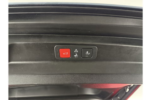 Peugeot 5008 1.2 PureTech 7 Persoons 360Camera LED Sfeer Virtual Carplay Clima Cruise Navi 18"LMV PDC