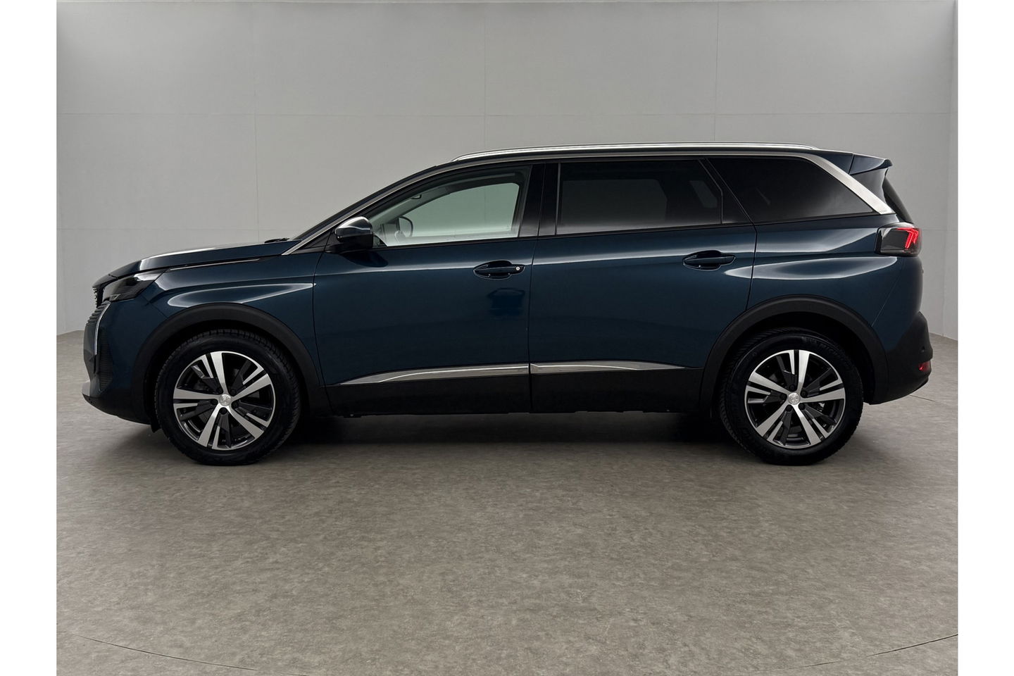 Peugeot 5008 1.2 PureTech 7 Persoons 360Camera LED Sfeer Virtual Carplay Clima Cruise Navi 18"LMV PDC