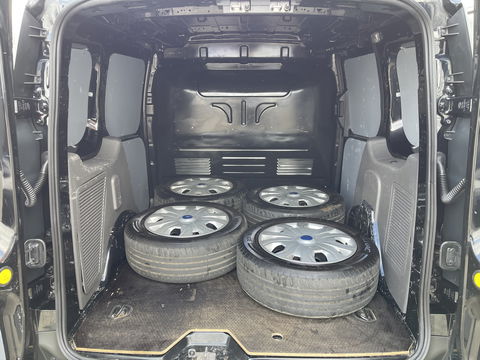 Ford Transit Connect 1.5 EcoBlue L1 Trend / vaste prijs rijklaar € 13.950 ex btw / lease vanaf € 274 / airco / cruise control / parkeersensoren voor en achter !