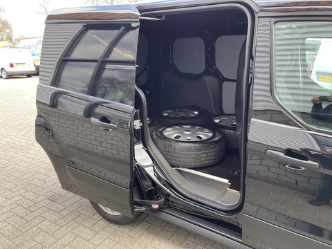 Ford Transit Connect 1.5 EcoBlue L1 Trend / vaste prijs rijklaar € 13.950 ex btw / lease vanaf € 274 / airco / cruise control / parkeersensoren voor en achter !