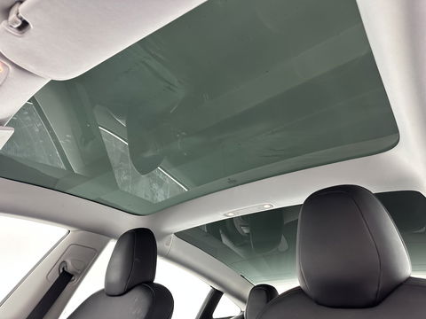 Tesla Model 3 Long Range AWD 75 kWh [ 3-Fase ] (INCL-BTW) Aut. *PANO | AUTO-PILOT | NAPPA-LEATHER | KEYLESS | FULL-LED | MEMORY-PACK | SURROUND-VIEW | DAB | CARPLAY | DIGI-COCKPIT | LANE-ASSIST | COMFORT-SEATS | 19"ALU*