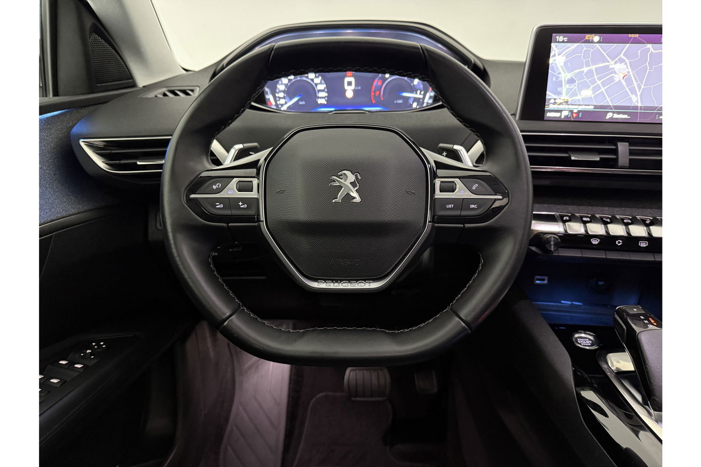 Peugeot 3008 1.2 PureTech Premium Pano Sfeer 360Camera LED Virtual Clima Cruise Carplay Navi PDC 19"LMV