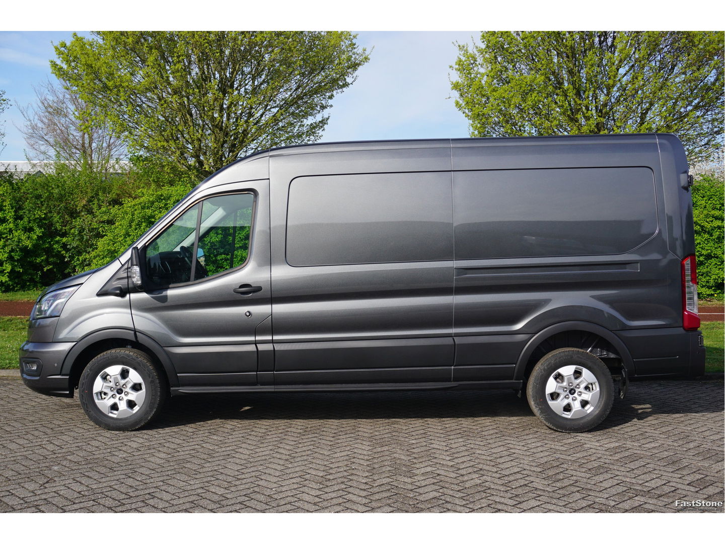 Ford Transit 350L L3H2 Limited AUT-8 165PK BPM VRIJ Navi, Adap. Cruise, 360° Cam, Trekhaak, Xenon!! NR. K382*