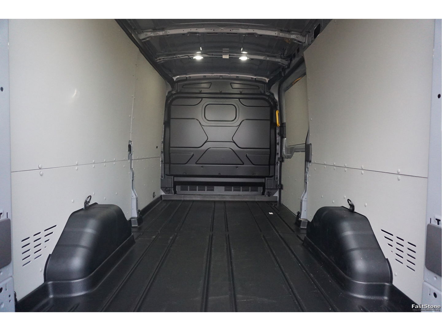 Ford Transit 350L L3H2 Limited AUT-8 165PK BPM VRIJ Navi, Adap. Cruise, 360° Cam, Trekhaak, Xenon!! NR. 205