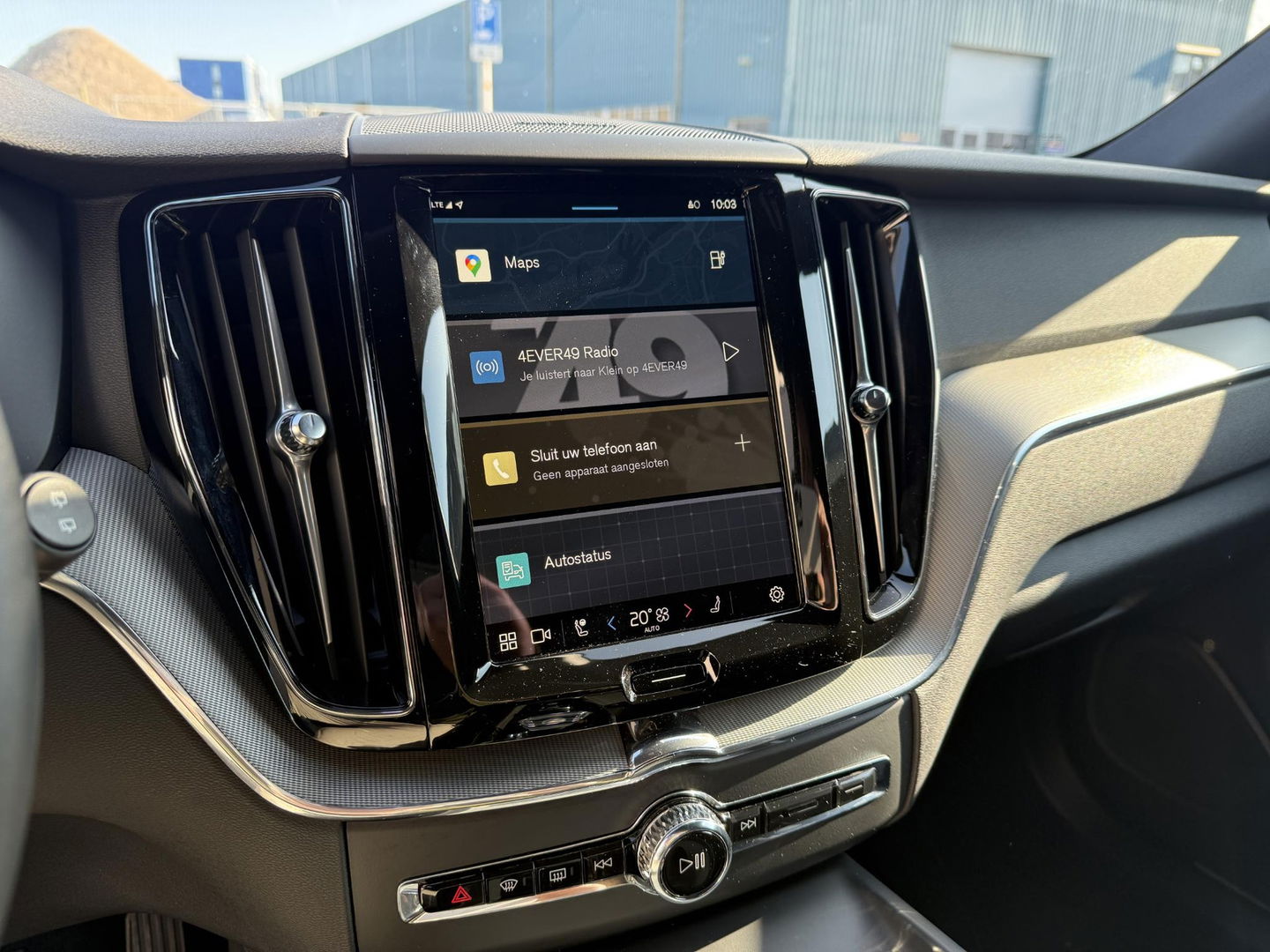 Volvo XC60 2.0 T6 Plug-in hybrid AWD Plus Black Edition luchtvering l 360 rijklaarprijs