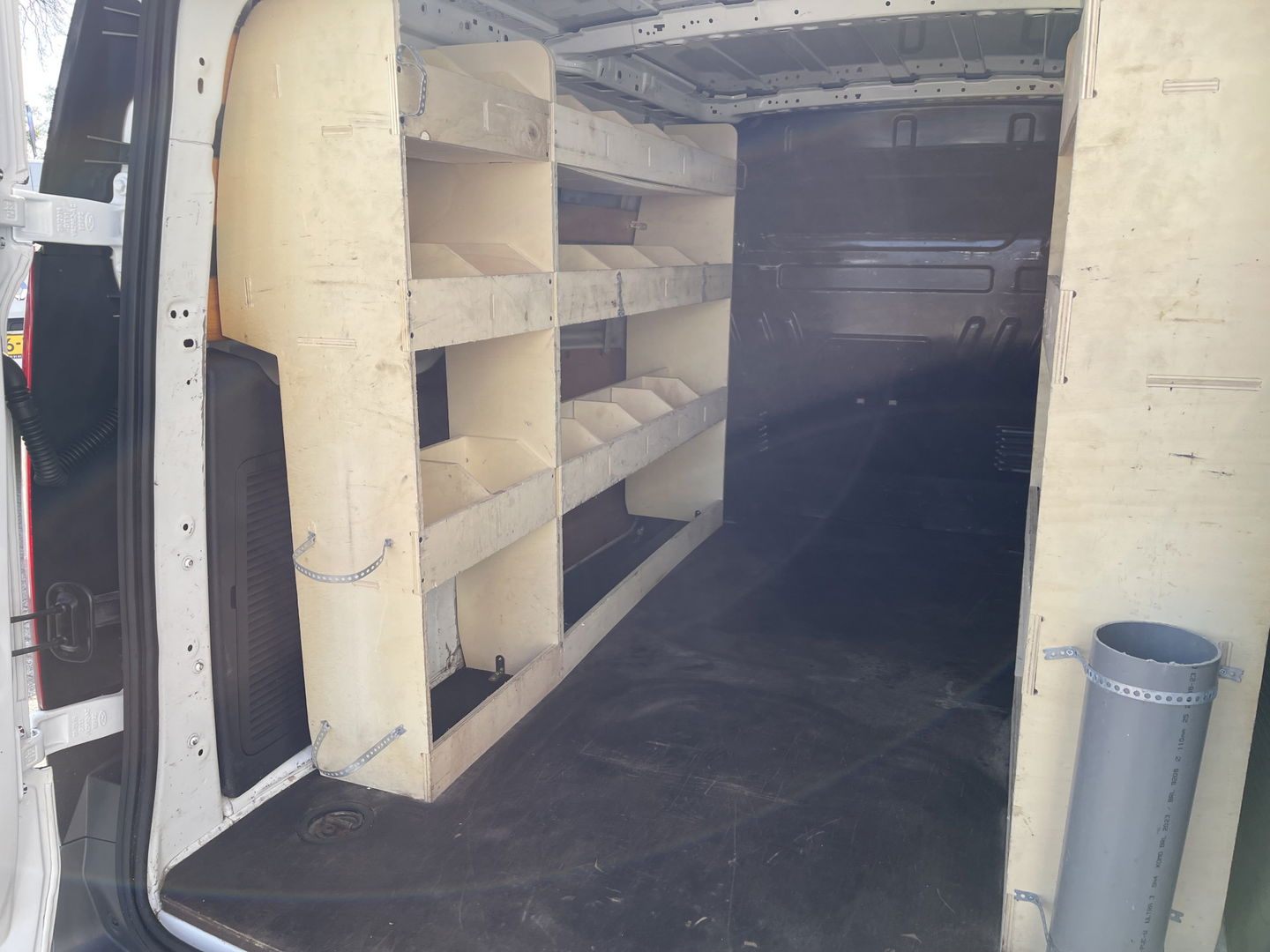 Ford Transit Connect 1.5 TDCI L2 Economy Edition / euro 6 / bpm vrij / vaste prijs rijklaar € 8950 ex btw / lease vanaf € 202 / airco / trekhaak / imperial / ingerichte laadruimte