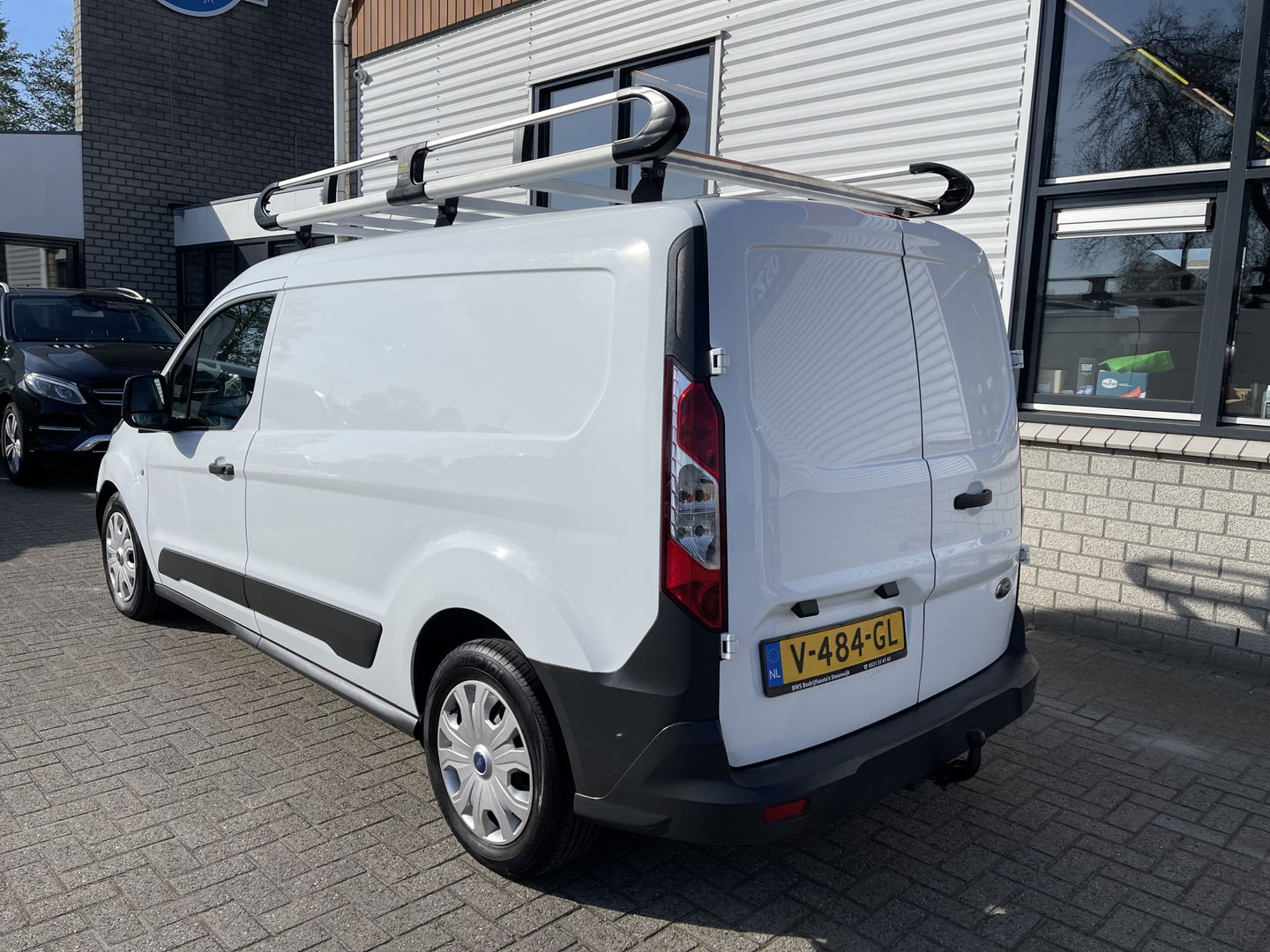 Ford Transit Connect 1.5 TDCI L2 Economy Edition / euro 6 / bpm vrij / vaste prijs rijklaar € 8950 ex btw / lease vanaf € 202 / airco / trekhaak / imperial / ingerichte laadruimte