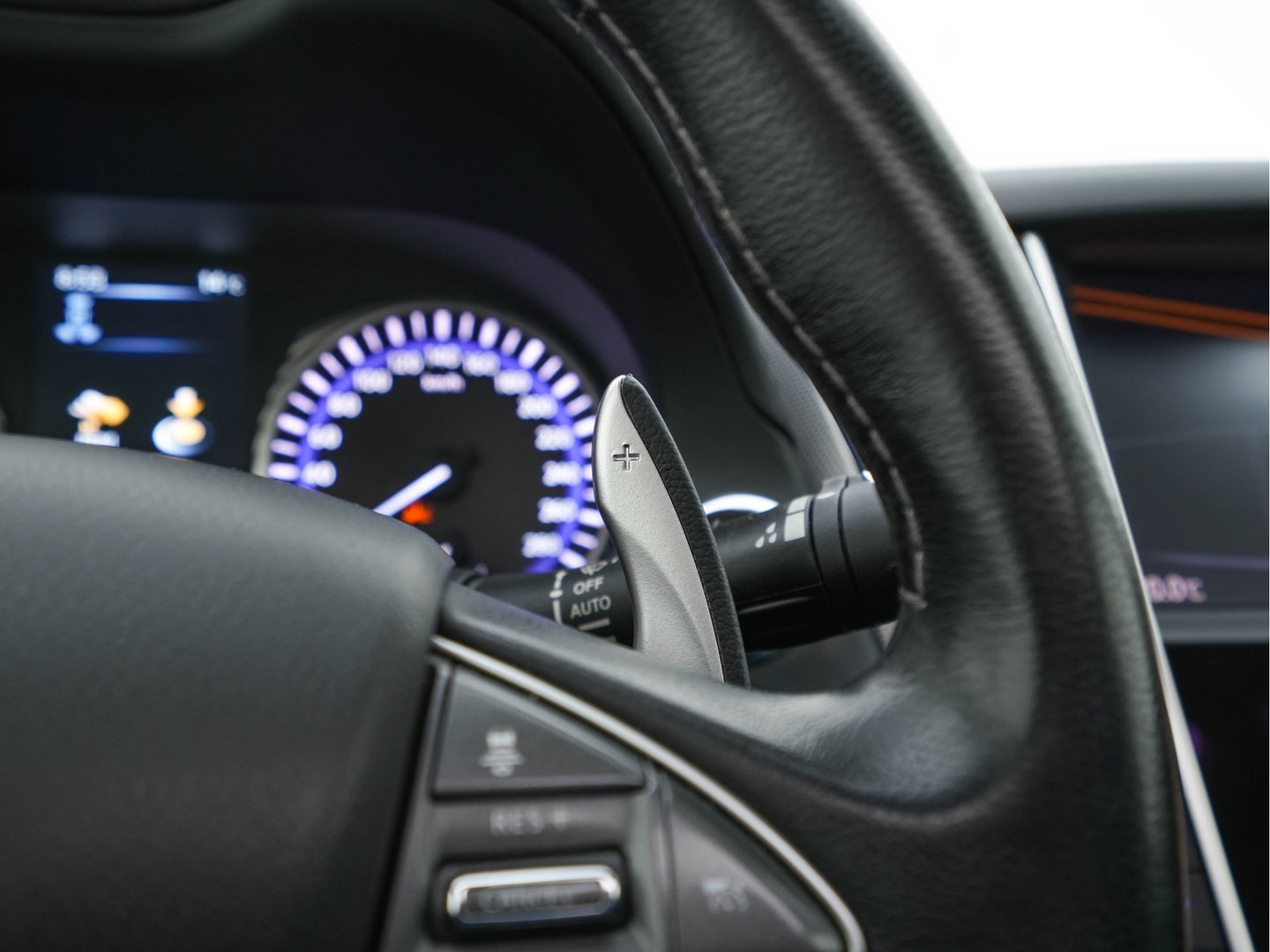 Infiniti Q50 2.2d Performance + Aut. *PANO | FULL-LEATHER | FULL-LED | ADAPT.CRUISE | BLINDSPOT | MEMORY-SEATS | SURROUND-VIEW | NAVI-FULLMAP | KEYLESS | SHIFT-PADDLES | HEATED-SEATS | SPORT-SEATS | TOWBAR | 19''ALU*