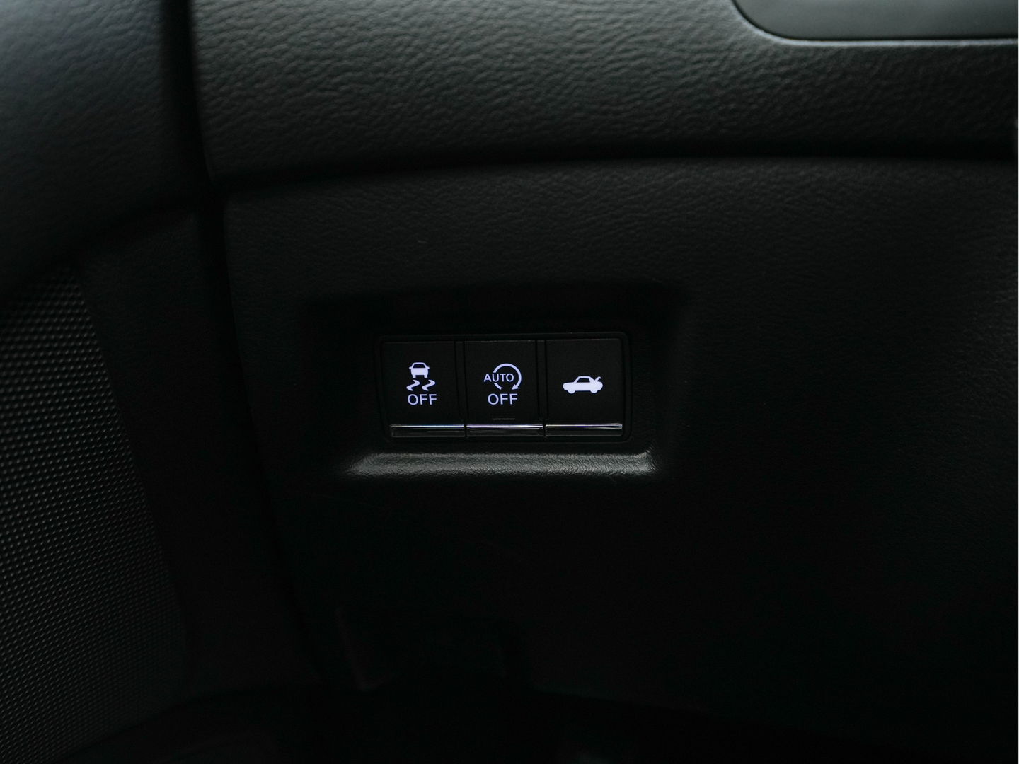 Infiniti Q50 2.2d Performance + Aut. *PANO | FULL-LEATHER | FULL-LED | ADAPT.CRUISE | BLINDSPOT | MEMORY-SEATS | SURROUND-VIEW | NAVI-FULLMAP | KEYLESS | SHIFT-PADDLES | HEATED-SEATS | SPORT-SEATS | TOWBAR | 19''ALU*