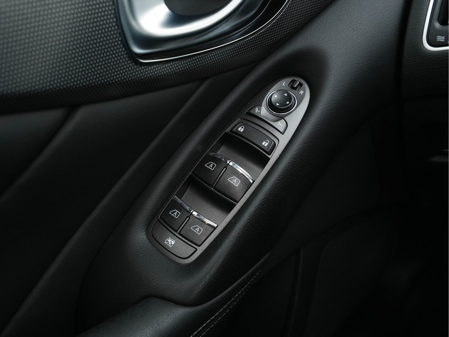 Infiniti Q50 2.2d Performance + Aut. *PANO | FULL-LEATHER | FULL-LED | ADAPT.CRUISE | BLINDSPOT | MEMORY-SEATS | SURROUND-VIEW | NAVI-FULLMAP | KEYLESS | SHIFT-PADDLES | HEATED-SEATS | SPORT-SEATS | TOWBAR | 19''ALU*