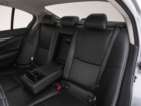 Infiniti Q50 2.2d Performance + Aut. *PANO | FULL-LEATHER | FULL-LED | ADAPT.CRUISE | BLINDSPOT | MEMORY-SEATS | SURROUND-VIEW | NAVI-FULLMAP | KEYLESS | SHIFT-PADDLES | HEATED-SEATS | SPORT-SEATS | TOWBAR | 19''ALU*