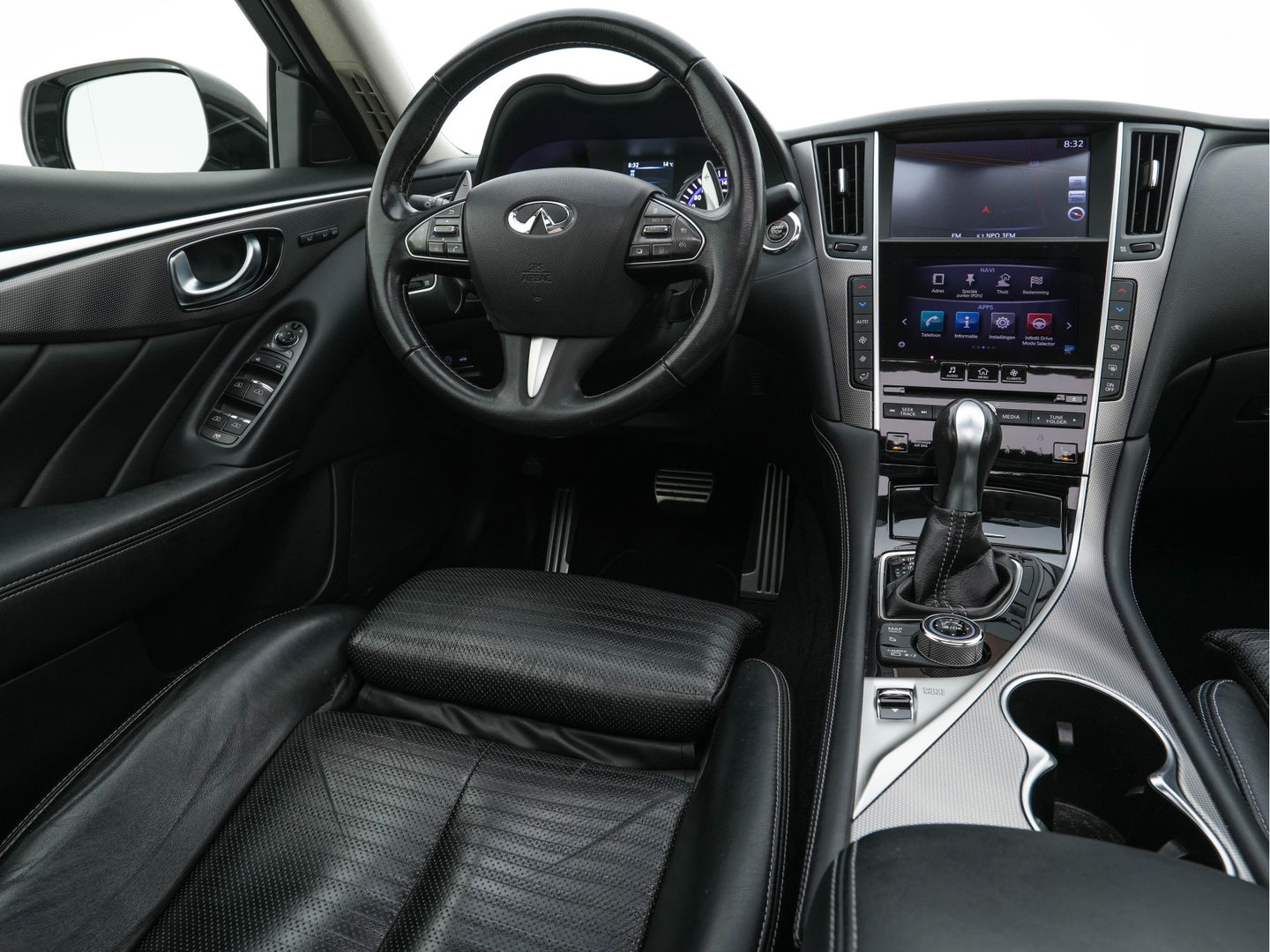 Infiniti Q50 2.2d Performance + Aut. *PANO | FULL-LEATHER | FULL-LED | ADAPT.CRUISE | BLINDSPOT | MEMORY-SEATS | SURROUND-VIEW | NAVI-FULLMAP | KEYLESS | SHIFT-PADDLES | HEATED-SEATS | SPORT-SEATS | TOWBAR | 19''ALU*