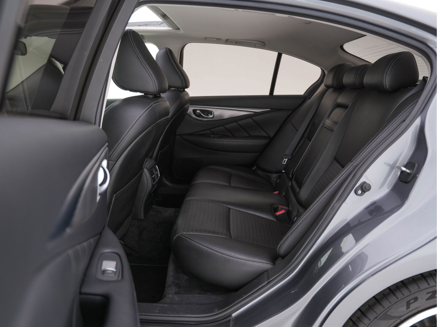 Infiniti Q50 2.2d Performance + Aut. *PANO | FULL-LEATHER | FULL-LED | ADAPT.CRUISE | BLINDSPOT | MEMORY-SEATS | SURROUND-VIEW | NAVI-FULLMAP | KEYLESS | SHIFT-PADDLES | HEATED-SEATS | SPORT-SEATS | TOWBAR | 19''ALU*