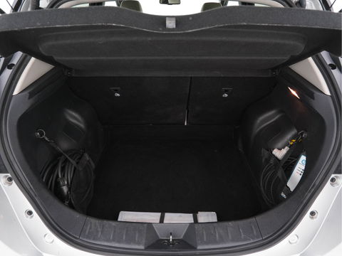 Nissan Leaf N-Connecta 40 kWh (INCL-BTW)  Aut. *ADAPTIVE-CRUISE | NAVI-FULLMAP | SURROUND-VIEW | CARPLAY | KEYLESS | BLIND-SPOT |  DIGI-COCKPIT | COMFORT-SEATS | DAB | ECC | PDC | HEATED-SEATS | 17"ALU*