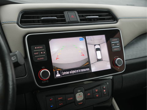 Nissan Leaf N-Connecta 40 kWh (INCL-BTW)  Aut. *ADAPTIVE-CRUISE | NAVI-FULLMAP | SURROUND-VIEW | CARPLAY | KEYLESS | BLIND-SPOT |  DIGI-COCKPIT | COMFORT-SEATS | DAB | ECC | PDC | HEATED-SEATS | 17"ALU*