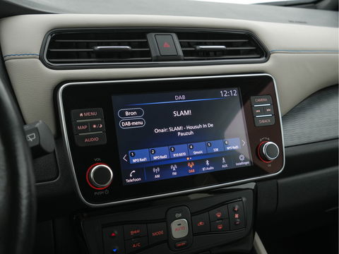 Nissan Leaf N-Connecta 40 kWh (INCL-BTW)  Aut. *ADAPTIVE-CRUISE | NAVI-FULLMAP | SURROUND-VIEW | CARPLAY | KEYLESS | BLIND-SPOT |  DIGI-COCKPIT | COMFORT-SEATS | DAB | ECC | PDC | HEATED-SEATS | 17"ALU*