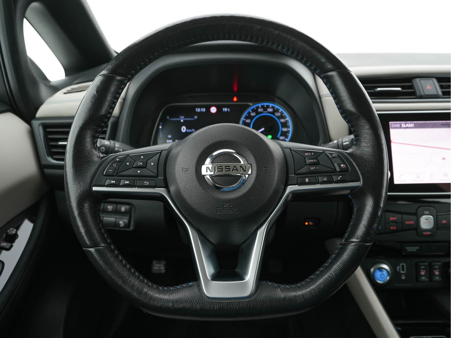 Nissan Leaf N-Connecta 40 kWh (INCL-BTW)  Aut. *ADAPTIVE-CRUISE | NAVI-FULLMAP | SURROUND-VIEW | CARPLAY | KEYLESS | BLIND-SPOT |  DIGI-COCKPIT | COMFORT-SEATS | DAB | ECC | PDC | HEATED-SEATS | 17"ALU*