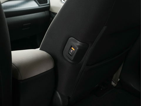 Nissan Leaf N-Connecta 40 kWh (INCL-BTW)  Aut. *ADAPTIVE-CRUISE | NAVI-FULLMAP | SURROUND-VIEW | CARPLAY | KEYLESS | BLIND-SPOT |  DIGI-COCKPIT | COMFORT-SEATS | DAB | ECC | PDC | HEATED-SEATS | 17"ALU*