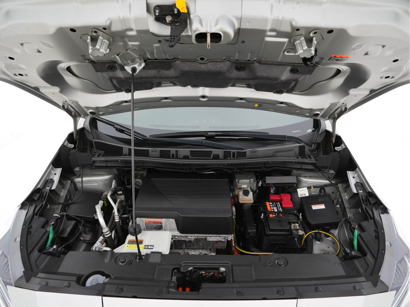 Nissan Leaf N-Connecta 40 kWh (INCL-BTW)  Aut. *ADAPTIVE-CRUISE | NAVI-FULLMAP | SURROUND-VIEW | CARPLAY | KEYLESS | BLIND-SPOT |  DIGI-COCKPIT | COMFORT-SEATS | DAB | ECC | PDC | HEATED-SEATS | 17"ALU*