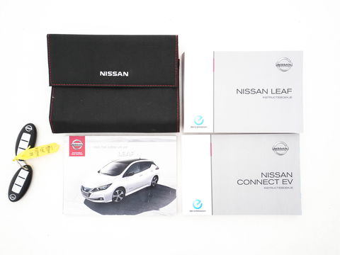 Nissan Leaf N-Connecta 40 kWh (INCL-BTW)  Aut. *ADAPTIVE-CRUISE | NAVI-FULLMAP | SURROUND-VIEW | CARPLAY | KEYLESS | BLIND-SPOT |  DIGI-COCKPIT | COMFORT-SEATS | DAB | ECC | PDC | HEATED-SEATS | 17"ALU*