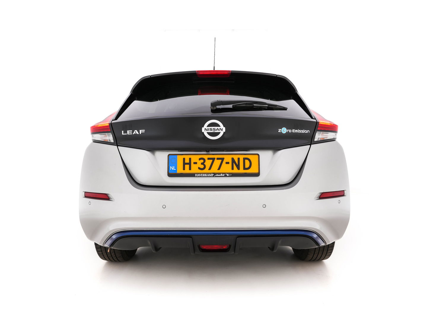 Nissan Leaf N-Connecta 40 kWh (INCL-BTW)  Aut. *ADAPTIVE-CRUISE | NAVI-FULLMAP | SURROUND-VIEW | CARPLAY | KEYLESS | BLIND-SPOT |  DIGI-COCKPIT | COMFORT-SEATS | DAB | ECC | PDC | HEATED-SEATS | 17"ALU*