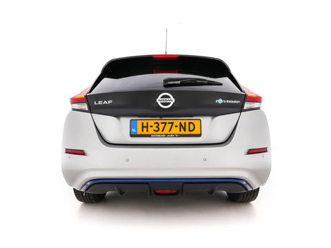 Nissan Leaf N-Connecta 40 kWh (INCL-BTW)  Aut. *ADAPTIVE-CRUISE | NAVI-FULLMAP | SURROUND-VIEW | CARPLAY | KEYLESS | BLIND-SPOT |  DIGI-COCKPIT | COMFORT-SEATS | DAB | ECC | PDC | HEATED-SEATS | 17"ALU*