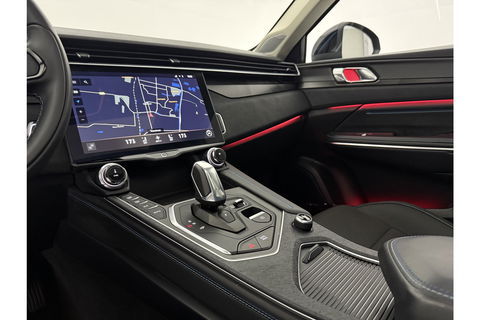 Lynk Co 01 1.5 262PK Hybride Pano LED Sfeer Virtual 360Camera Carplay ACC Clima Navi Memory-seat 20"LMV