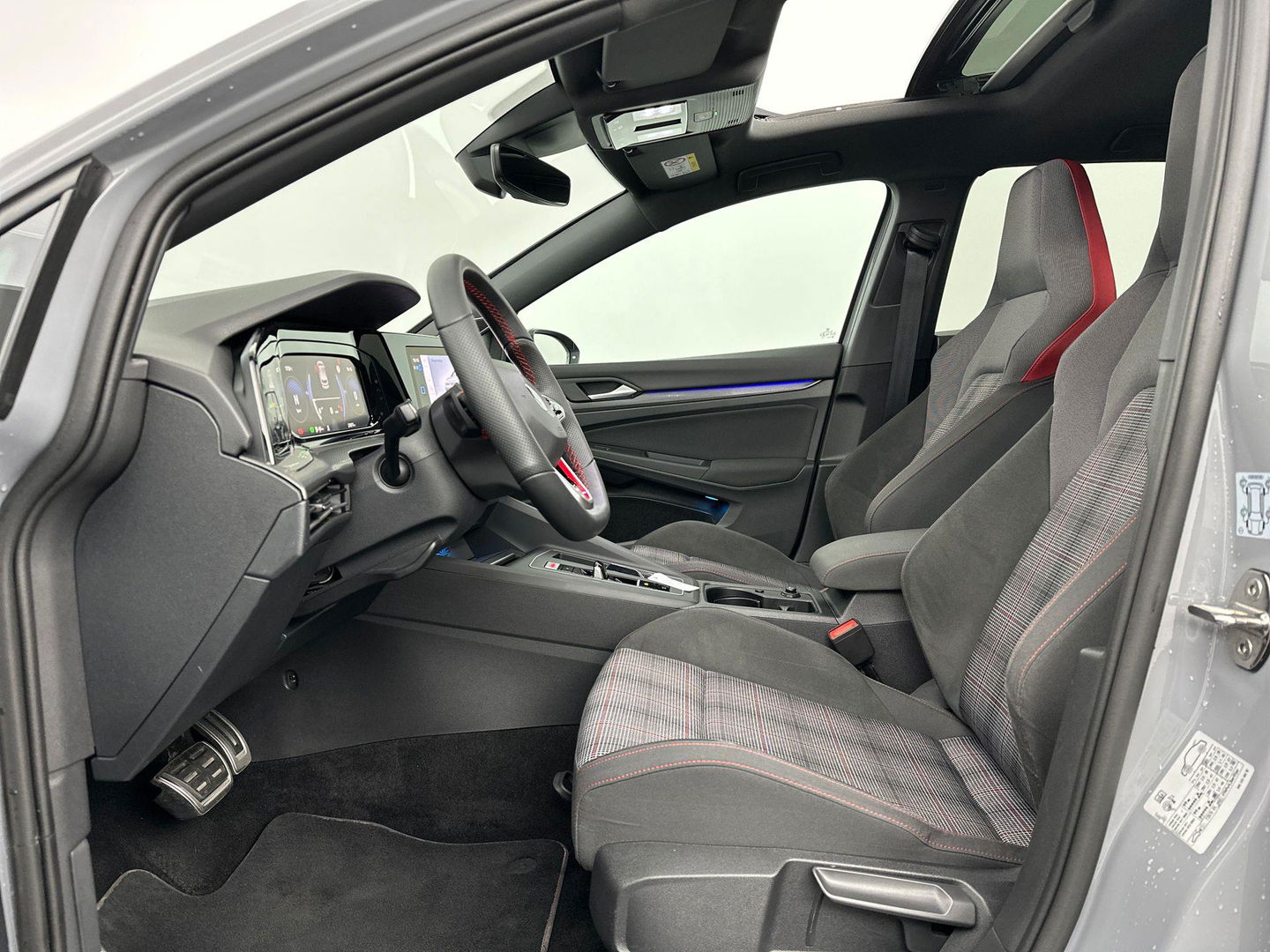 Volkswagen Golf 2.0 TSI GTI Panorama IQ Ligth H&K ACC