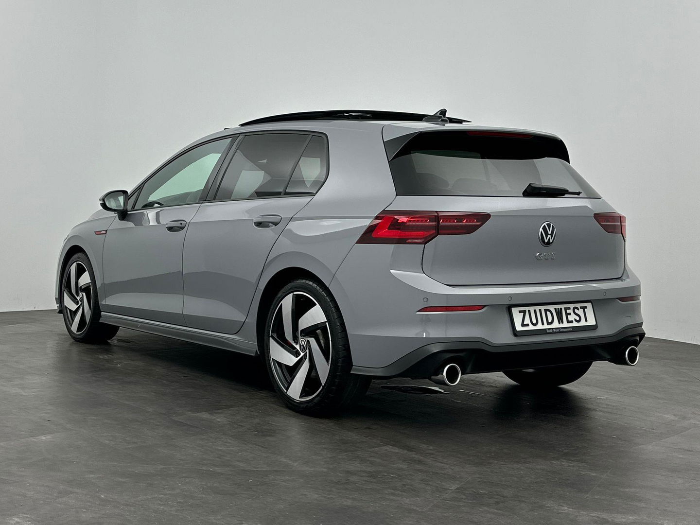 Volkswagen Golf 2.0 TSI GTI Panorama IQ Ligth H&K ACC