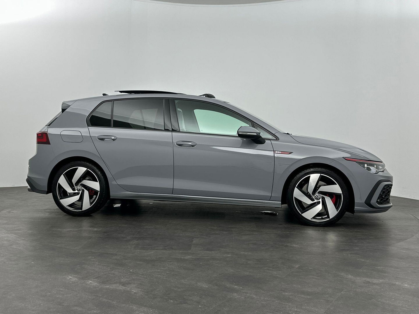 Volkswagen Golf 2.0 TSI GTI Panorama IQ Ligth H&K ACC