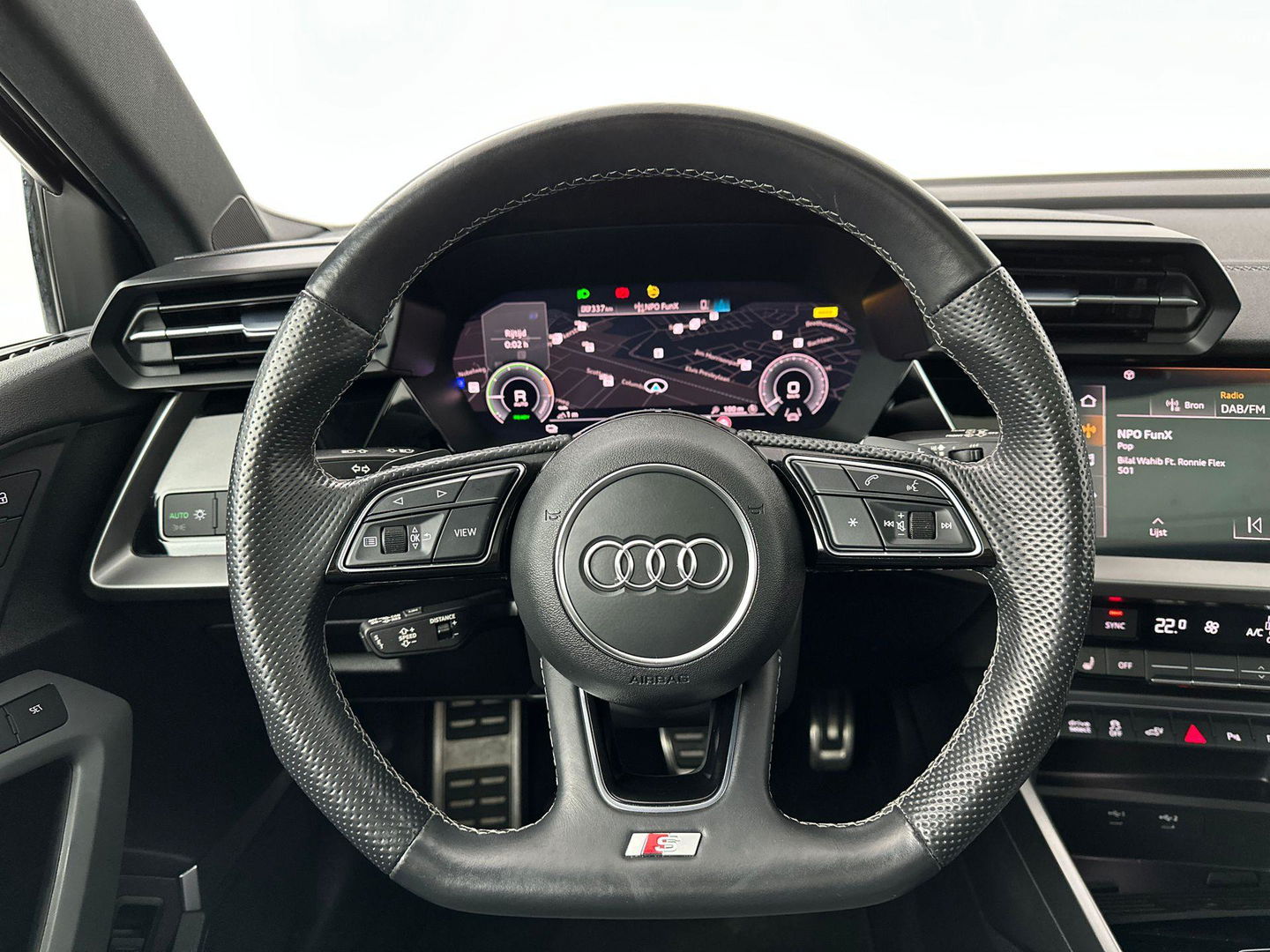 Audi A3 Sportback 40 TFSI e Advanced edition Pano Massage ACC Carplay S-line