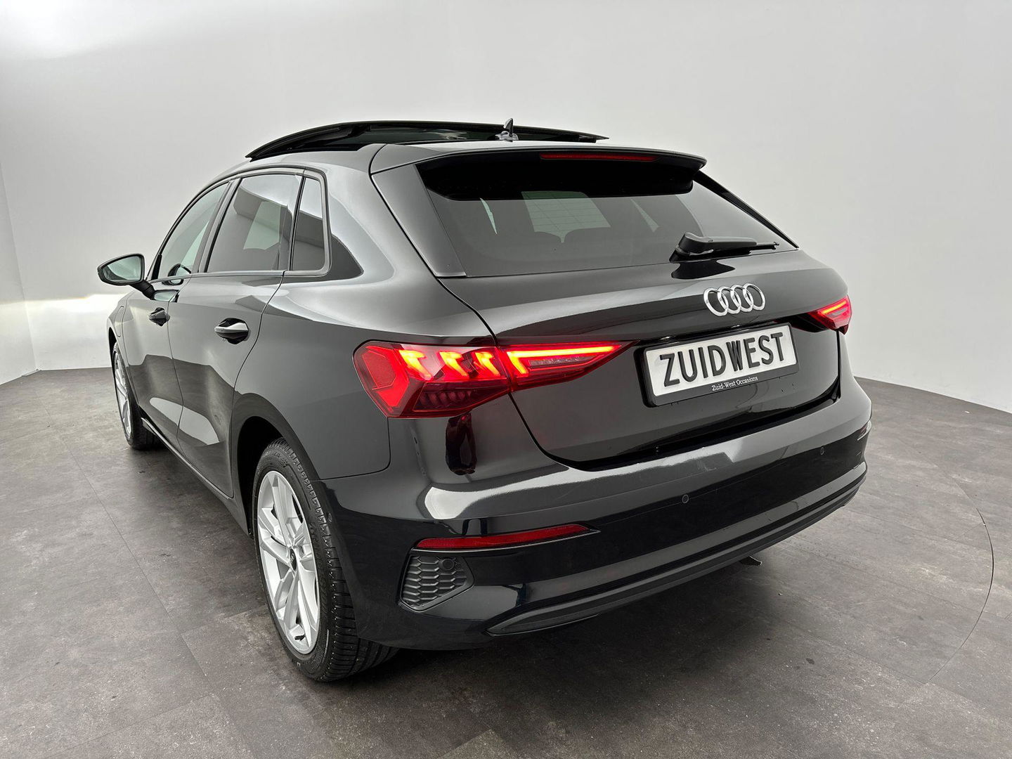 Audi A3 Sportback 40 TFSI e Advanced edition Pano Massage ACC Carplay S-line