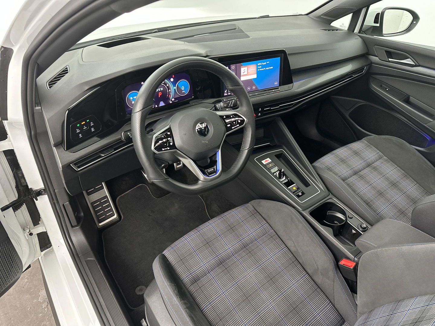 Volkswagen Golf 1.4 eHybrid GTE Pano IQ Sfeer ACC Lame