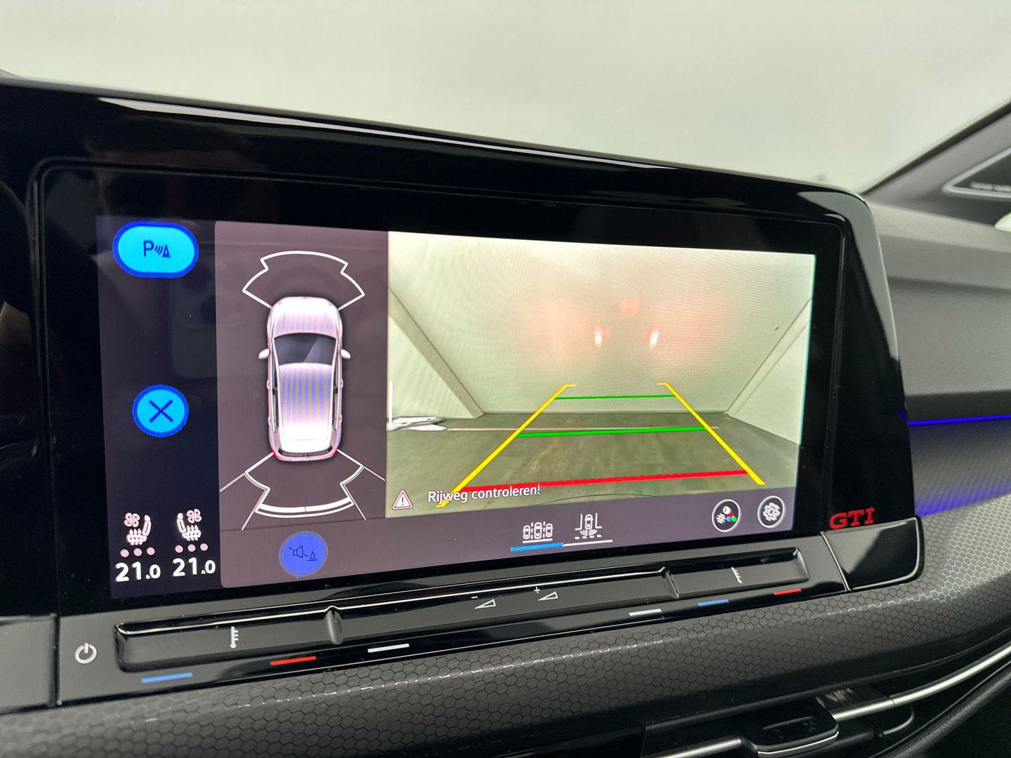 Volkswagen Golf 2.0 TSI GTI Pano IQ Leder H&K Sfeer