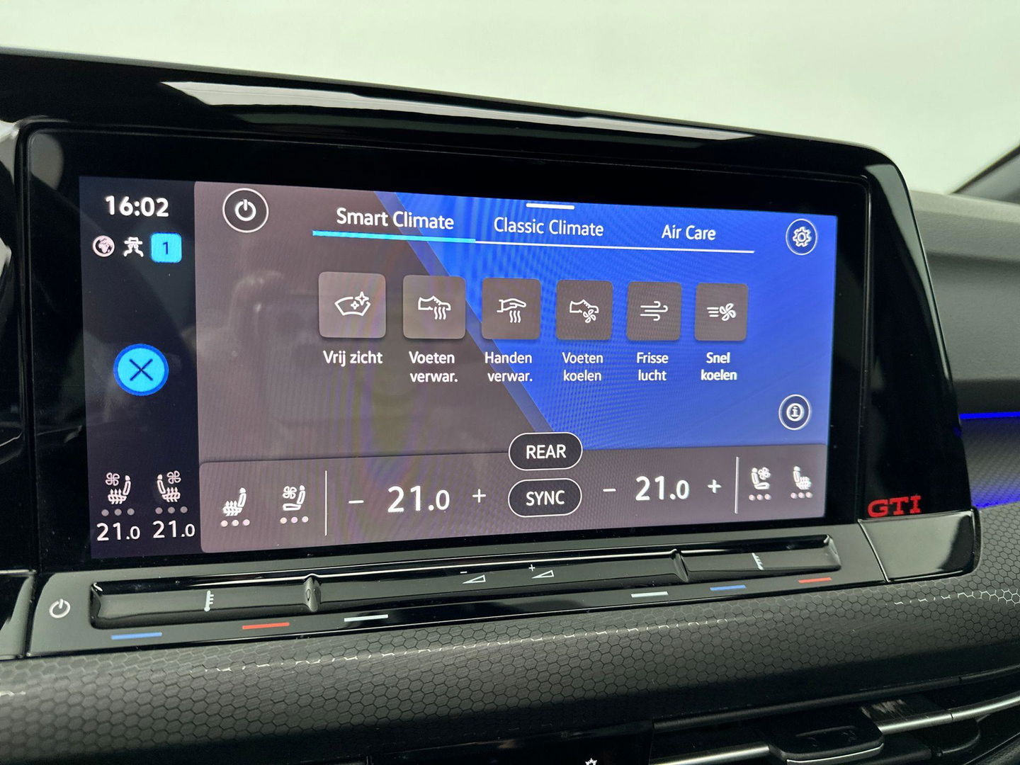 Volkswagen Golf 2.0 TSI GTI Pano IQ Leder H&K Sfeer