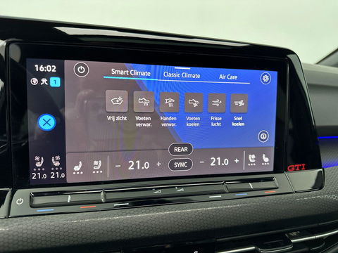 Volkswagen Golf 2.0 TSI GTI Pano IQ Leder H&K Sfeer