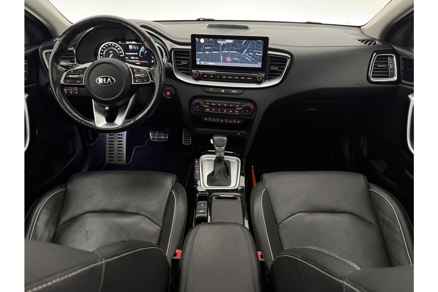 Kia Xceed 1.6 GDi PHEV ExecutiveLine 165PK Pano Camera Carplay LED Virtual Trekhaak Memory-seat Clima Cruise Navi PDC 18''LMV
