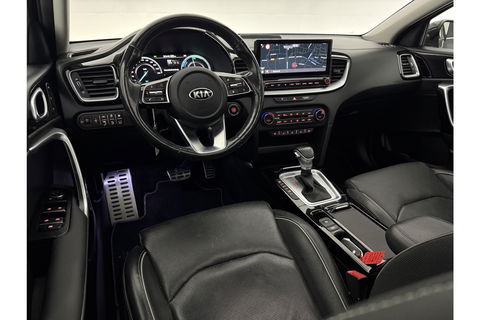 Kia Xceed 1.6 GDi PHEV ExecutiveLine 165PK Pano Camera Carplay LED Virtual Trekhaak Memory-seat Clima Cruise Navi PDC 18''LMV