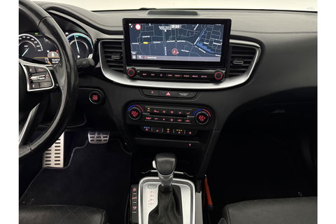 Kia Xceed 1.6 GDi PHEV ExecutiveLine 165PK Pano Camera Carplay LED Virtual Trekhaak Memory-seat Clima Cruise Navi PDC 18''LMV