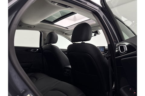 Kia Xceed 1.6 GDi PHEV ExecutiveLine 165PK Pano Camera Carplay LED Virtual Trekhaak Memory-seat Clima Cruise Navi PDC 18''LMV