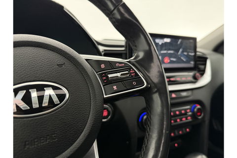 Kia Xceed 1.6 GDi PHEV ExecutiveLine 165PK Pano Camera Carplay LED Virtual Trekhaak Memory-seat Clima Cruise Navi PDC 18''LMV