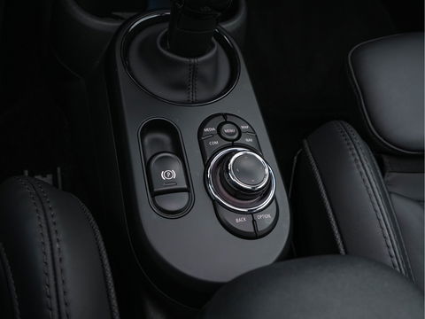 MINI Mini Electric Classic Premium Plus-Pack 33 kWh [ 3-Fase ] (INCL-BTW) Aut. *PANO | FULL-LEATHER | FULL-LED | HARMAN/KARDON-AUDIO | KEYLESS | CAMERA | SPORT-SEATS | NAVI-FULLMAP  | ECC | AMBIENT-LIGHT | DAB | DIGI-COCKPIT | PDC | 17"ALU*