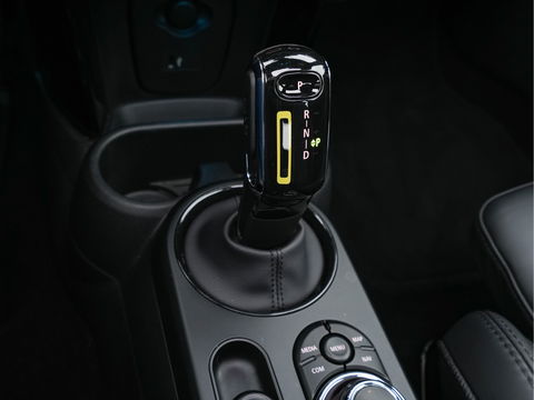 MINI Mini Electric Classic Premium Plus-Pack 33 kWh [ 3-Fase ] (INCL-BTW) Aut. *PANO | FULL-LEATHER | FULL-LED | HARMAN/KARDON-AUDIO | KEYLESS | CAMERA | SPORT-SEATS | NAVI-FULLMAP  | ECC | AMBIENT-LIGHT | DAB | DIGI-COCKPIT | PDC | 17"ALU*